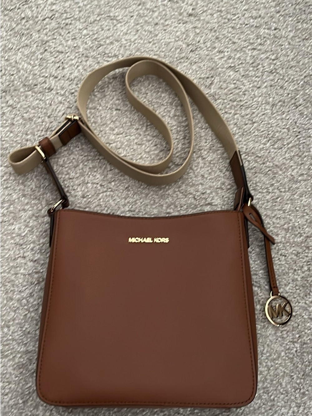 Michael Kors Jet Set Messenger Crossbody Bag / Purse